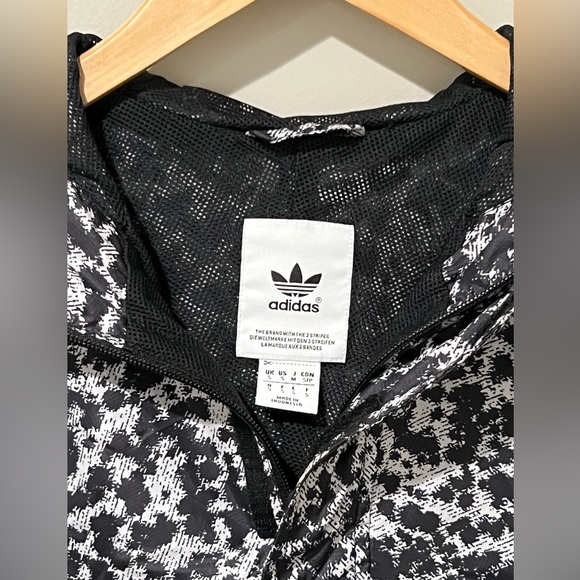 Adidas Originals Running Windbreaker Nylon Hoodie - Picture 2 of 9